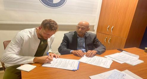 "حصلت على مستحقاتي بالجنيه لا بالدولار".. فخر الدين بن يوسف يعلن حل أزمته مع الإسماعيلي